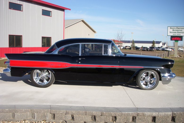 1957 Pontiac Chieftain FOR SALE 26 Photos This oneofkind is for sale